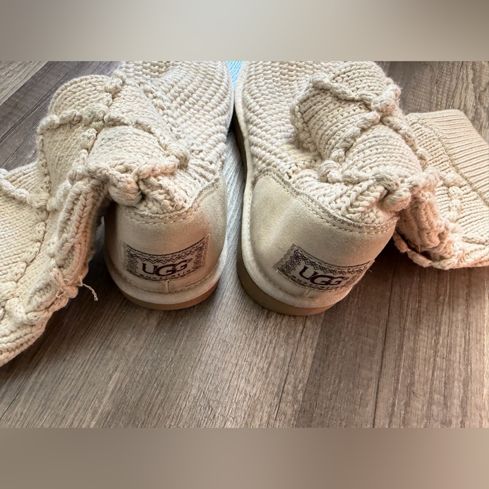 UGG Cream Knit Ankle Booties Fluffy Women’s size 7 - Picture 4 of 5